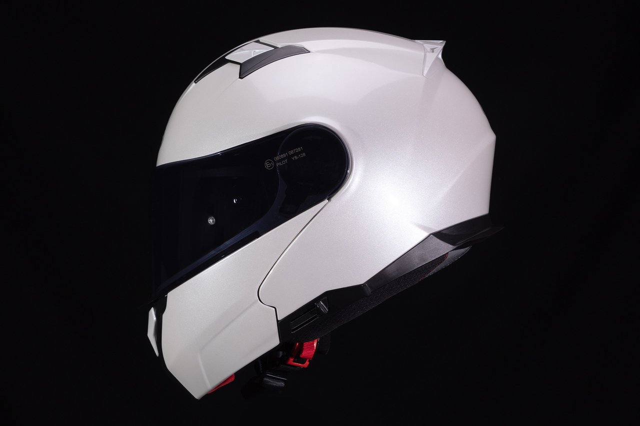 pilot-road-white-gloss1.jpg