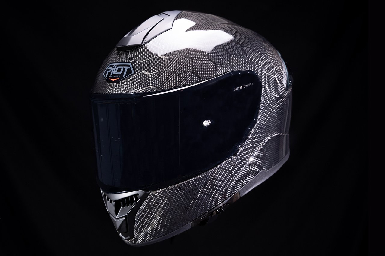 Pilot Wing RS Carbon Snake